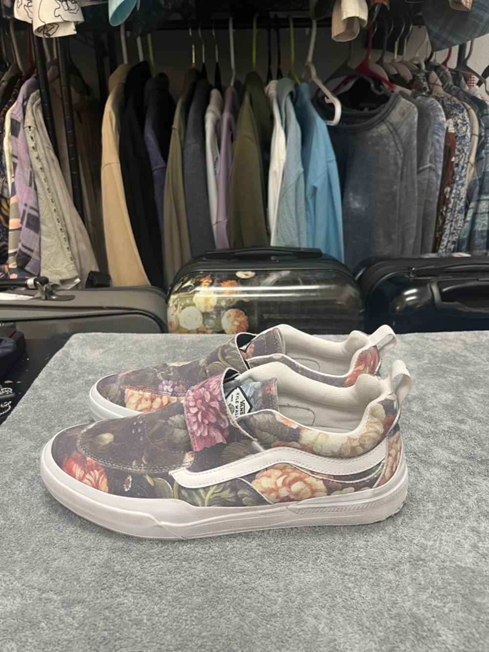 Vans Kyle Walker V- Floral Pattern EUC - Picture 2 of 6